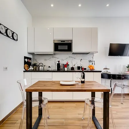 Lovely Loft In The Center Of Rome. Fabrizia Apartment *